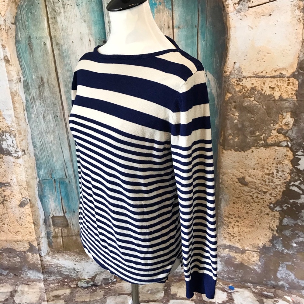 🆑3/$15 Cali and York-Blue White Stripe Sweatshirt